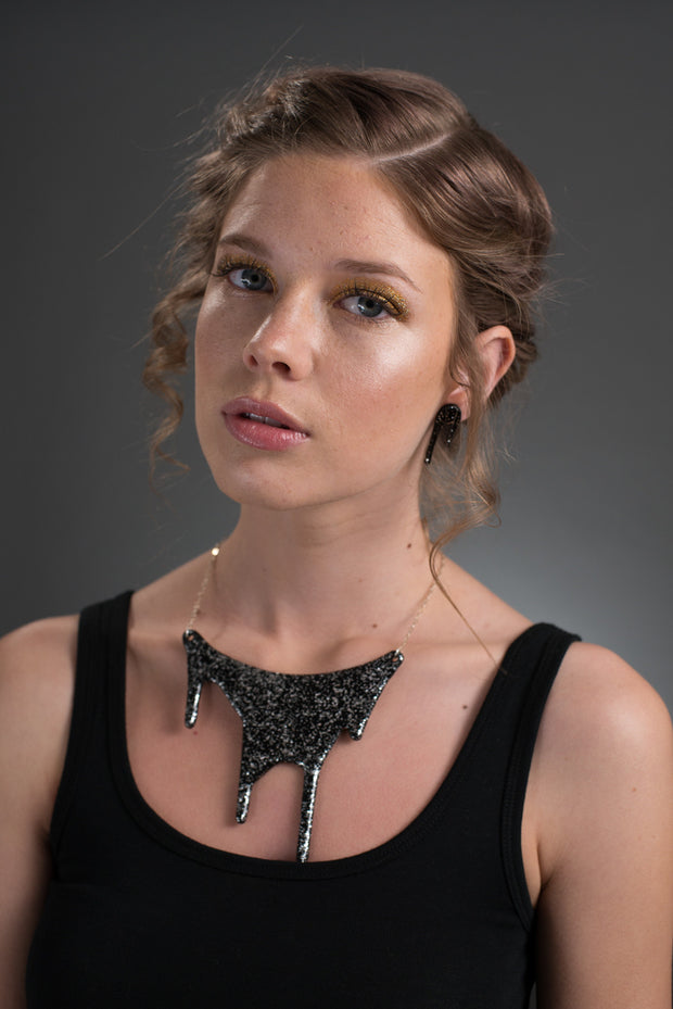 bold chunky necklace on model