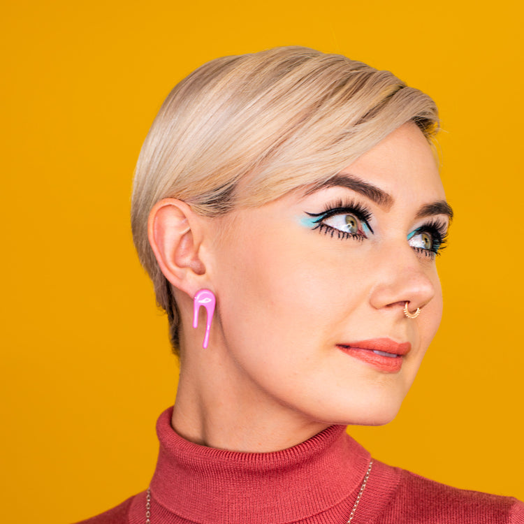 droplet pink earrings on model